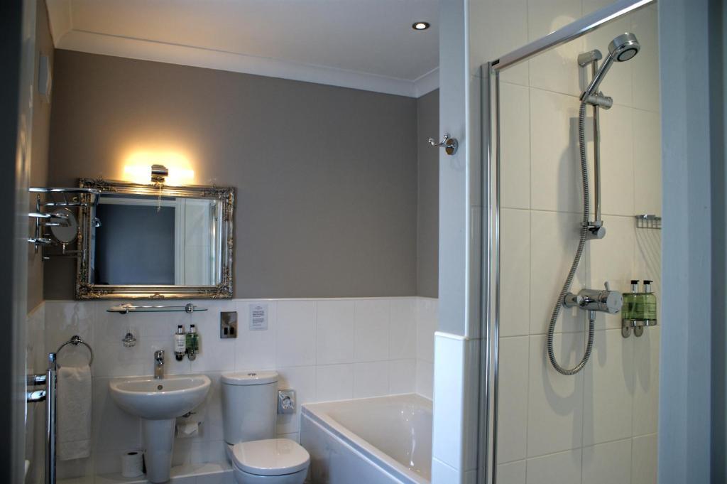The Wyastone Otel Cheltenham Oda fotoğraf